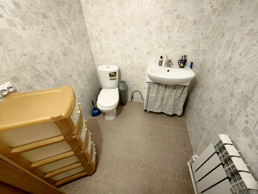 Продам двухкомнатную (2-комн.) квартиру, Надежд ул, 15, Лозовое п