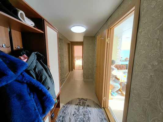 Продам двухкомнатную (2-комн.) квартиру, Надежд ул, 15, Лозовое п