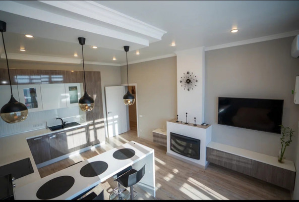 Продам трехкомнатную (3-комн.) квартиру, Оренбургский Тракт ул, 4Б, Казань г