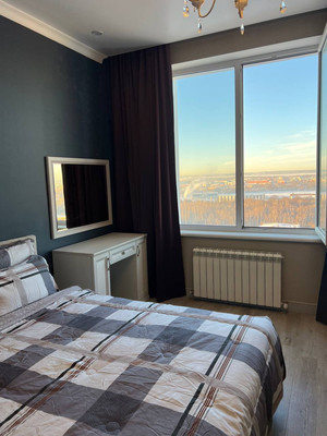 Продам трехкомнатную (3-комн.) квартиру, Оренбургский Тракт ул, 4Б, Казань г