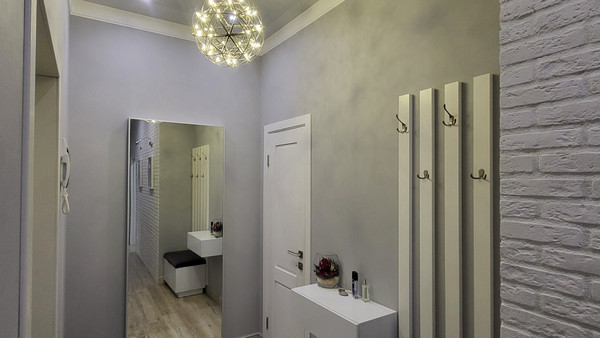 Продам трехкомнатную (3-комн.) квартиру, Оренбургский Тракт ул, 4Б, Казань г