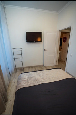 Продам трехкомнатную (3-комн.) квартиру, Оренбургский Тракт ул, 4Б, Казань г