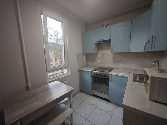 Сдам трехкомнатную (3-комн.) квартиру, Дачный пр-кт, 9Ак4, Санкт-Петербург г