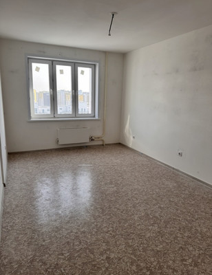 Продам двухкомнатную (2-комн.) квартиру, Лесопарковая ул, 43к2, Красноярск г