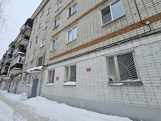 Продам трехкомнатную (3-комн.) квартиру, Краснококшайская ул, 158, Казань г