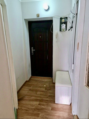 Продам двухкомнатную (2-комн.) квартиру, Гайдара ул, 4, Симферополь г