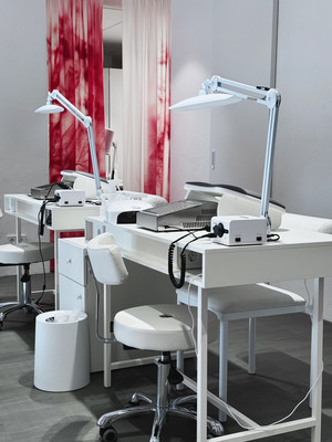 Продам салон красоты 77,7 м2, Клиническая ул, 1911кА, Калининград г