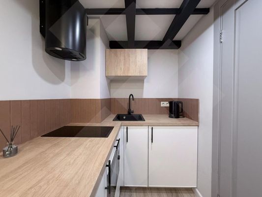 Продам коммерческое помещение 122 м2, Казакова ул, 7, Москва г