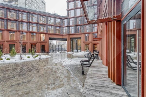 Продам коммерческое помещение 122 м2, Казакова ул, 7, Москва г