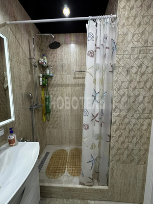 Продам двухкомнатную (2-комн.) квартиру, Псекупская ул, 2а, Горячий Ключ г