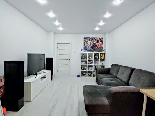 Продам двухкомнатную (2-комн.) квартиру, Таганрогская ул, 132к3, Ростов-на-Дону г