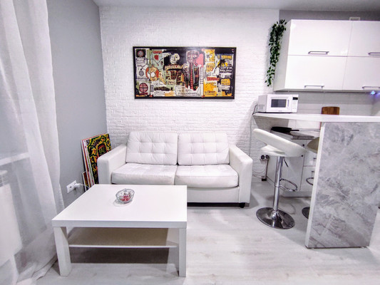 Продам двухкомнатную (2-комн.) квартиру, Таганрогская ул, 132к3, Ростов-на-Дону г