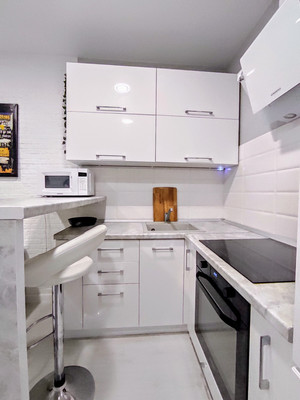 Продам двухкомнатную (2-комн.) квартиру, Таганрогская ул, 132к3, Ростов-на-Дону г