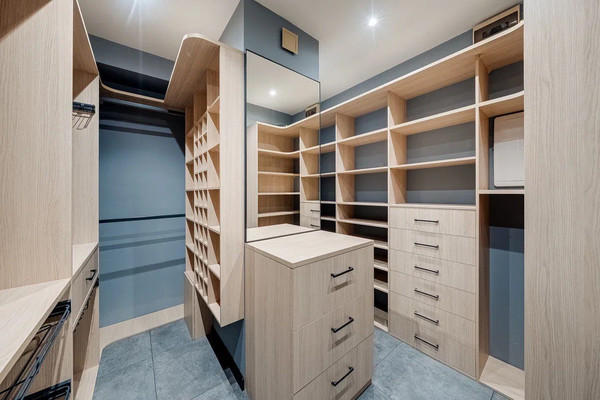 Продам однокомнатную (1-комн.) квартиру, Нахимовский пр-кт, 73, Москва г