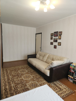 Продам трехкомнатную (3-комн.) квартиру, 14, Воскресенское д