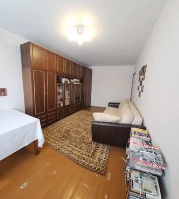 Продам трехкомнатную (3-комн.) квартиру, 14, Воскресенское д