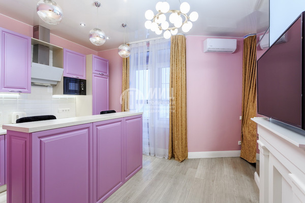 Продам однокомнатную (1-комн.) квартиру, Корабельная ул, 17к3, Москва г