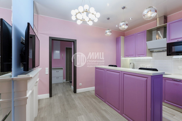 Продам однокомнатную (1-комн.) квартиру, Корабельная ул, 17к3, Москва г