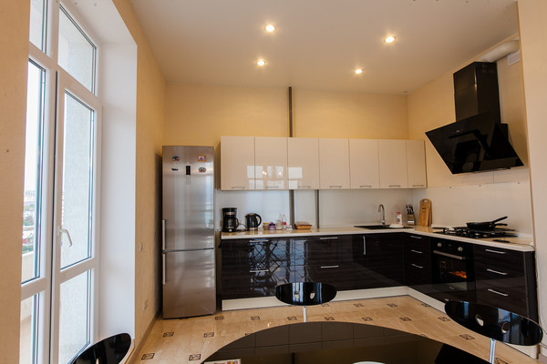 Сдам трехкомнатную (3-комн.) квартиру, Красногвардейская ул, 36, Геленджик г