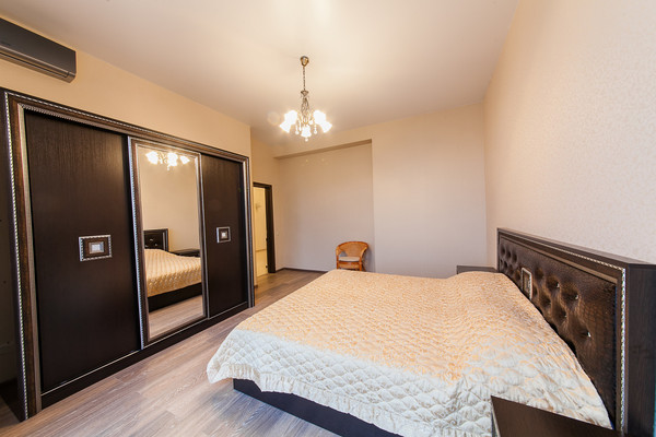 Сдам трехкомнатную (3-комн.) квартиру, Красногвардейская ул, 36, Геленджик г