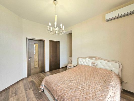 Сдам трехкомнатную (3-комн.) квартиру, Красногвардейская ул, 36, Геленджик г