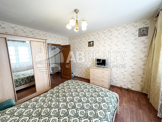 Продам двухкомнатную (2-комн.) квартиру, Белореченская ул, 6, Москва г