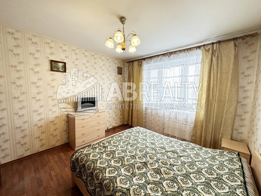 Продам двухкомнатную (2-комн.) квартиру, Белореченская ул, 6, Москва г