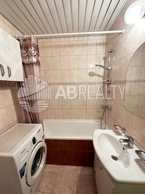 Продам двухкомнатную (2-комн.) квартиру, Белореченская ул, 6, Москва г