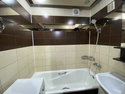 Сдам двухкомнатную (2-комн.) квартиру, Подвойского ул, 123, Тихорецк г