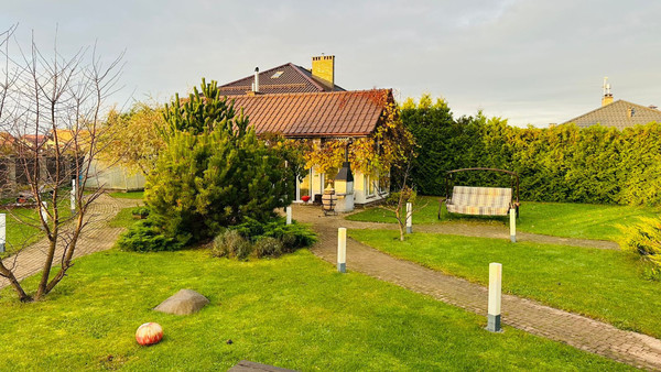 Продам дом, Красная ул, 4А, Зеленоградск г, 0 км от города