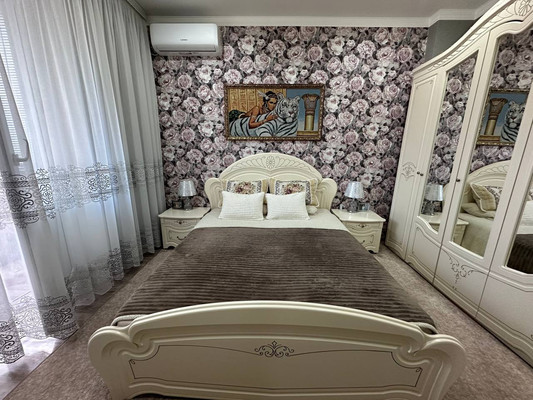 Продам трехкомнатную (3-комн.) квартиру, Железнодорожная ул, 49, Кропоткин г