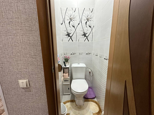 Продам трехкомнатную (3-комн.) квартиру, Железнодорожная ул, 49, Кропоткин г