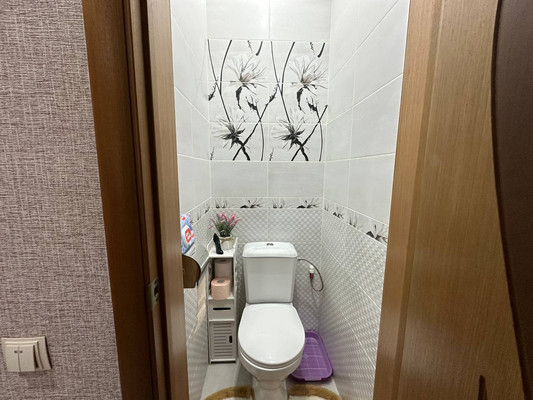 Продам трехкомнатную (3-комн.) квартиру, Железнодорожная ул, 49, Кропоткин г