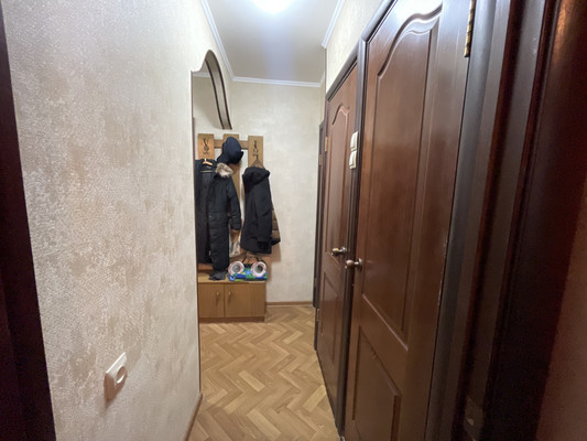 Продам трехкомнатную (3-комн.) квартиру, Пахринский проезд, 10, Подольск г