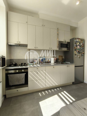 Продам двухкомнатную (2-комн.) квартиру, Хамовнический Вал ул, 16, Москва г