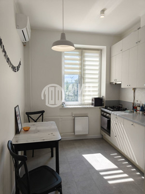 Продам двухкомнатную (2-комн.) квартиру, Хамовнический Вал ул, 16, Москва г