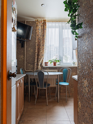 Продам трехкомнатную (3-комн.) квартиру, Загребский б-р, 33к2, Санкт-Петербург г