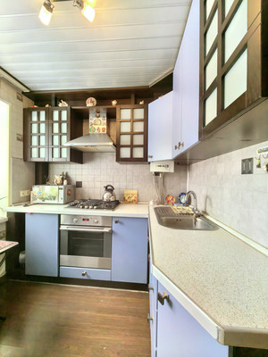 Продам двухкомнатную (2-комн.) квартиру, Парковая ул, 57кБ, Слащево д