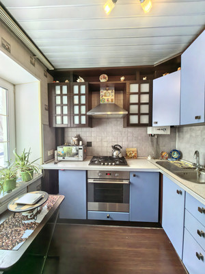 Продам двухкомнатную (2-комн.) квартиру, Парковая ул, 57кБ, Слащево д