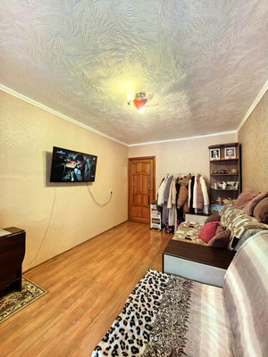 Продам двухкомнатную (2-комн.) квартиру, Парковая ул, 57кБ, Слащево д