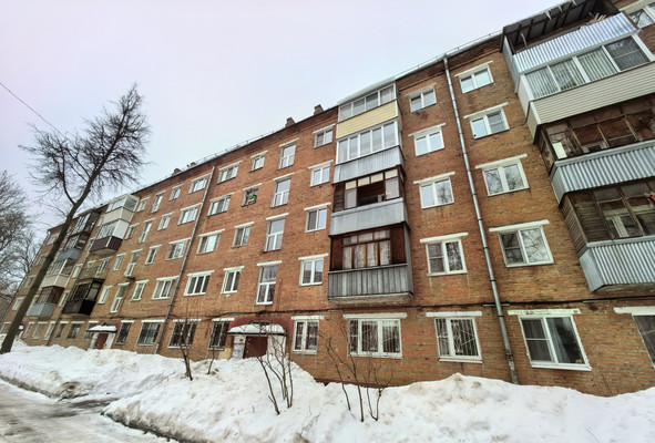 Продам двухкомнатную (2-комн.) квартиру, Парковая ул, 57кБ, Слащево д