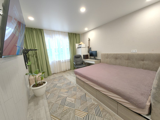 Продам двухкомнатную (2-комн.) квартиру, Челюскина ул, 27А, Казань г