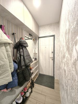 Продам двухкомнатную (2-комн.) квартиру, Челюскина ул, 27А, Казань г