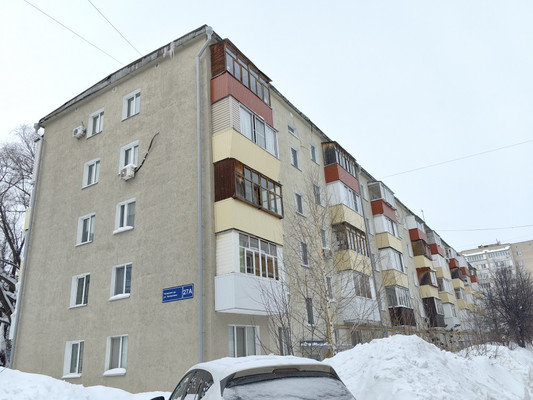 Продам двухкомнатную (2-комн.) квартиру, Челюскина ул, 27А, Казань г