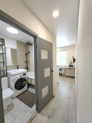 Продам двухкомнатную (2-комн.) квартиру, Челюскина ул, 27А, Казань г