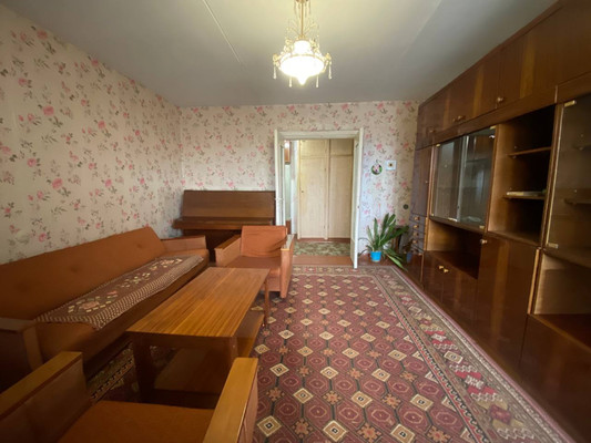 Продам трехкомнатную (3-комн.) квартиру, Куйбышева ул, 117А, Калининград г