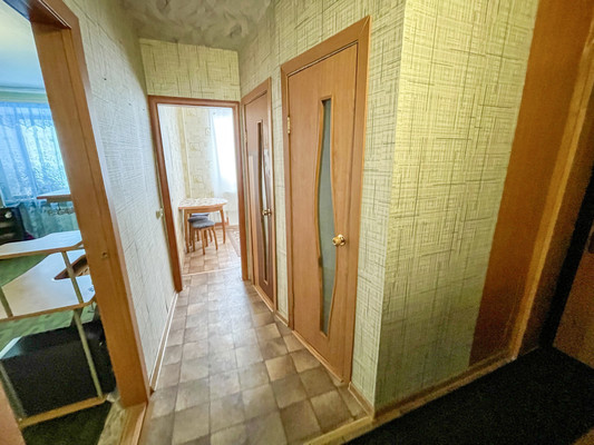 Продам трехкомнатную (3-комн.) квартиру, 2-й Микрорайон ул, 23, Эльбан рп