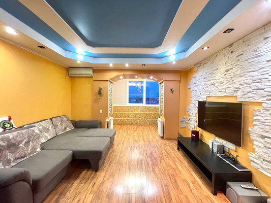 Продам трехкомнатную (3-комн.) квартиру, Карла Маркса ул, 73, Ишим г