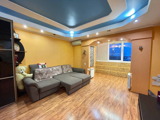 Продам трехкомнатную (3-комн.) квартиру, Карла Маркса ул, 73, Ишим г