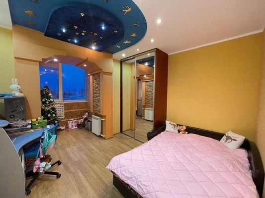 Продам трехкомнатную (3-комн.) квартиру, Карла Маркса ул, 73, Ишим г